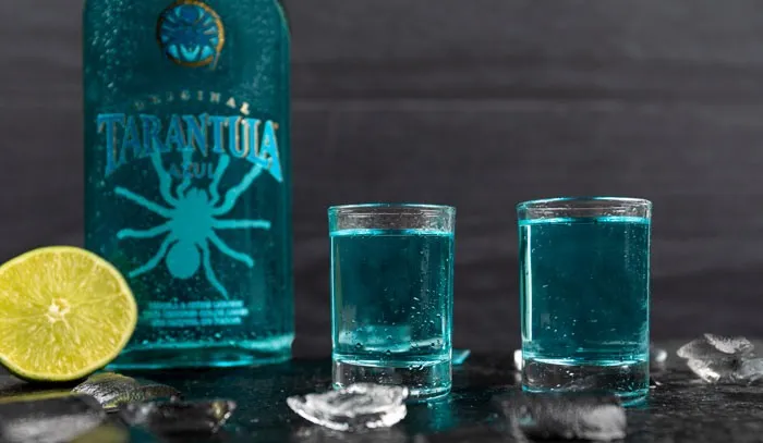 /img/21610-cocktail-garnishes.webp